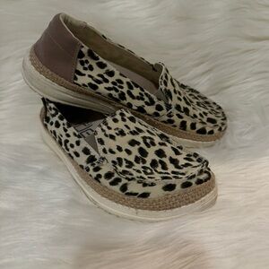 Ladies Leopard Hey Dude size 5